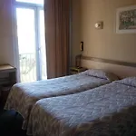 La Cigale 2*